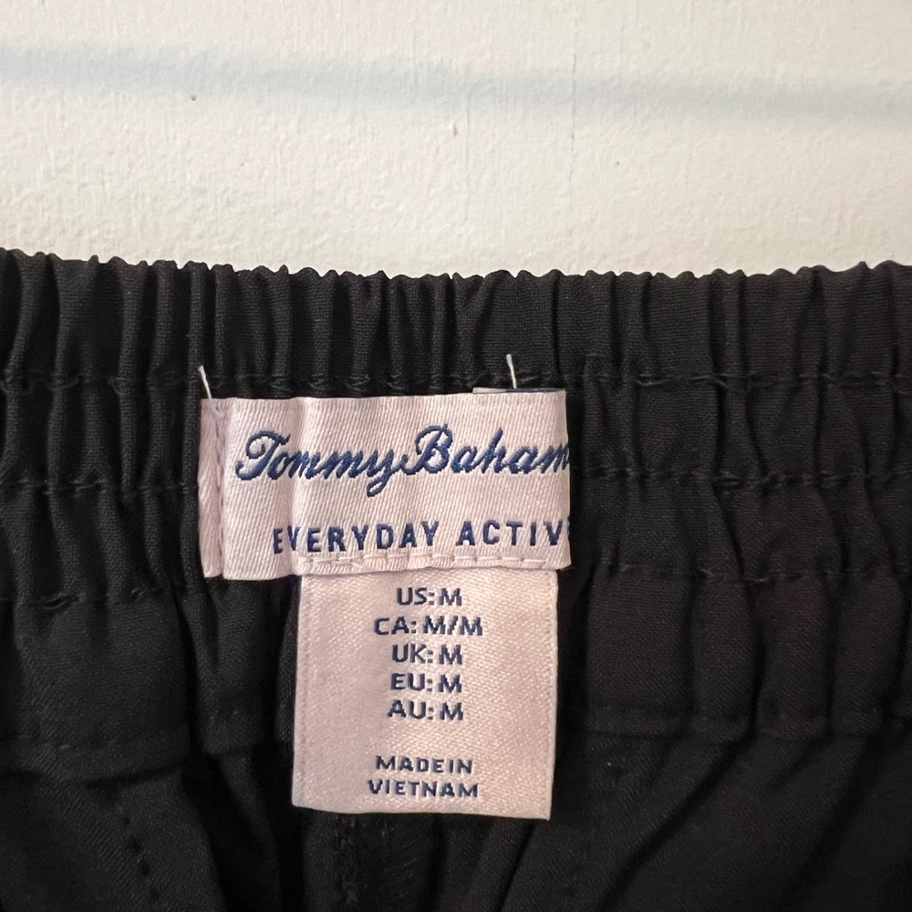 Tommy Bahama Women’s Black Flat Front Shorts - Picture 7 of 8